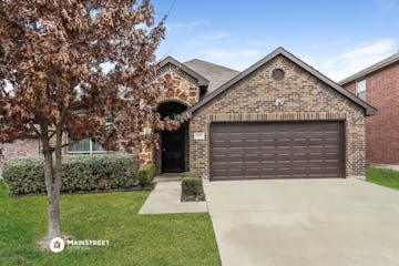 208 STARLIGHT DR FORNEY, TX 75126